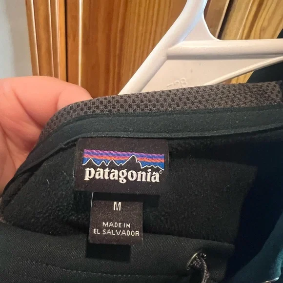 Patagonia Forest Green Hoodie with Logo - Picture 8 of 11